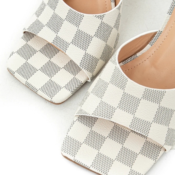 Coconut Faux Leather Checkered Open Toe Mules - Picture 5 of 6